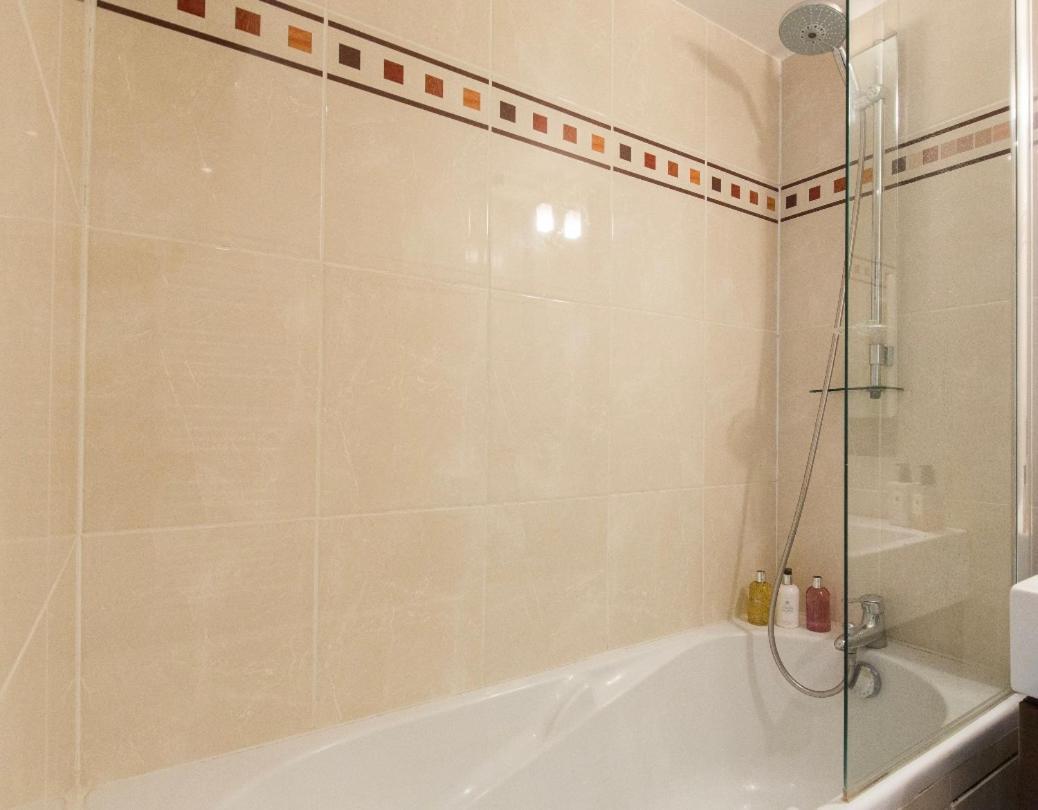 Luxury 3 Piece Garden Apartment In Cannes Marina Mandelieu-La Napoule Exterior photo