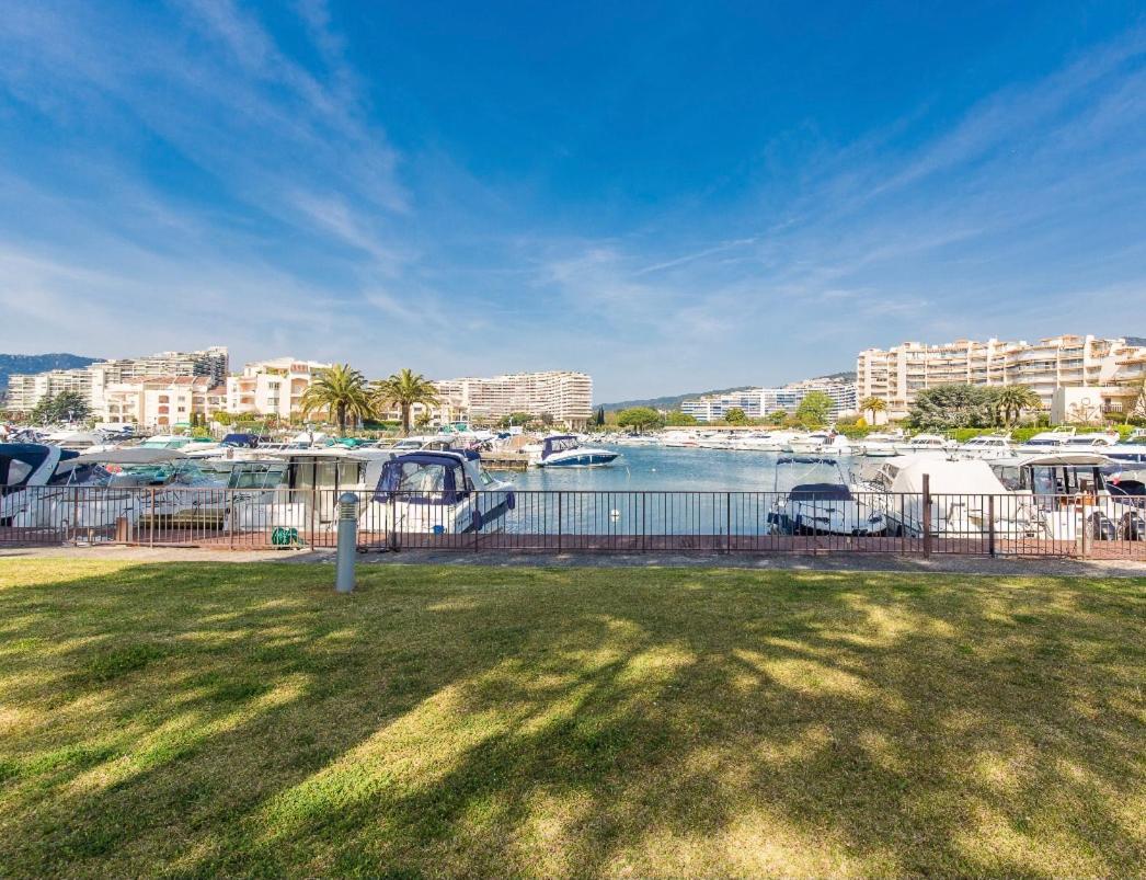 Luxury 3 Piece Garden Apartment In Cannes Marina Mandelieu-La Napoule Exterior photo
