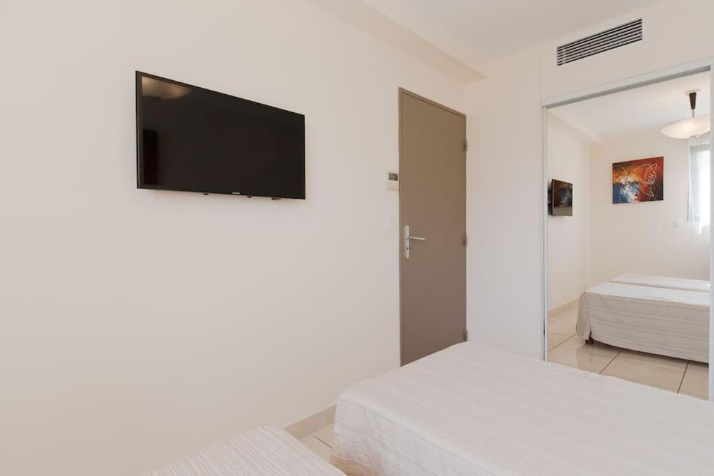 Luxury 3 Piece Garden Apartment In Cannes Marina Mandelieu-La Napoule Exterior photo