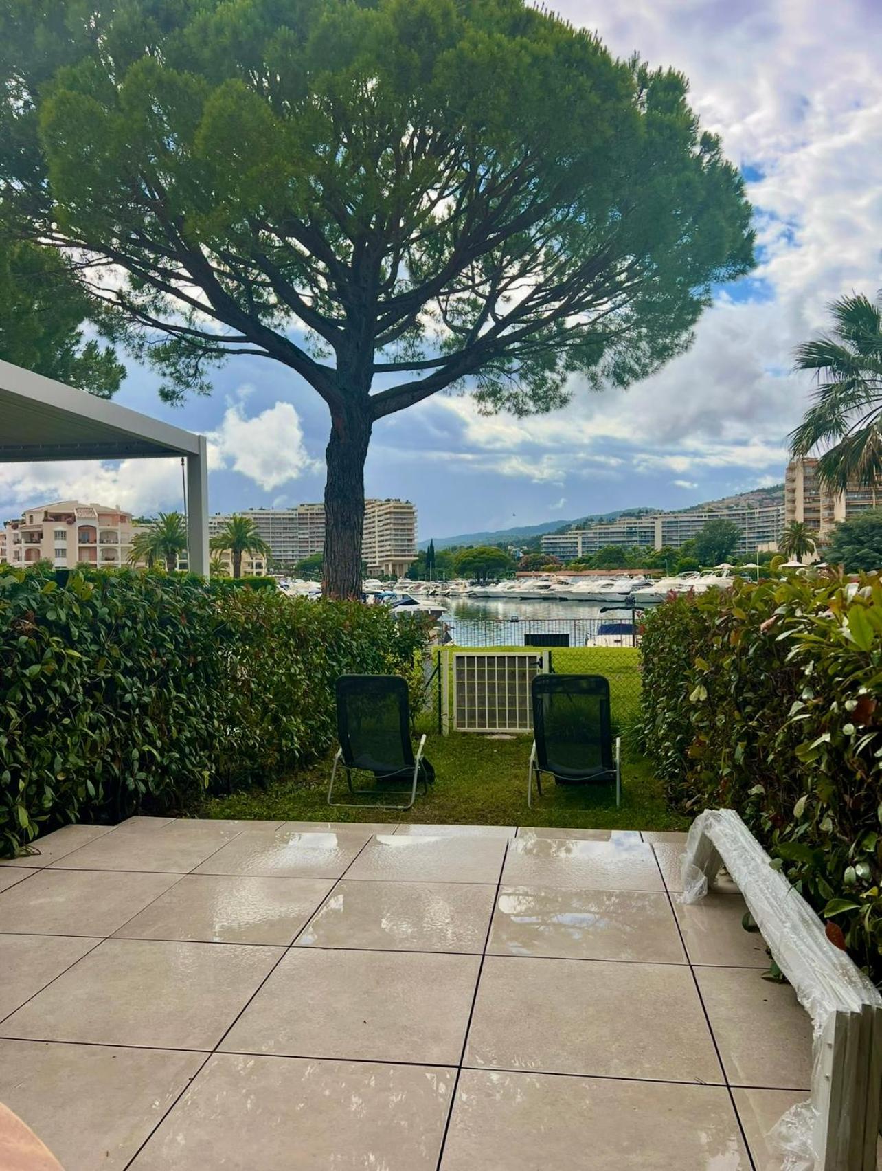 Luxury 3 Piece Garden Apartment In Cannes Marina Mandelieu-La Napoule Exterior photo
